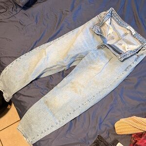 A&F Curve Love Bigh Rise Mom Jeans